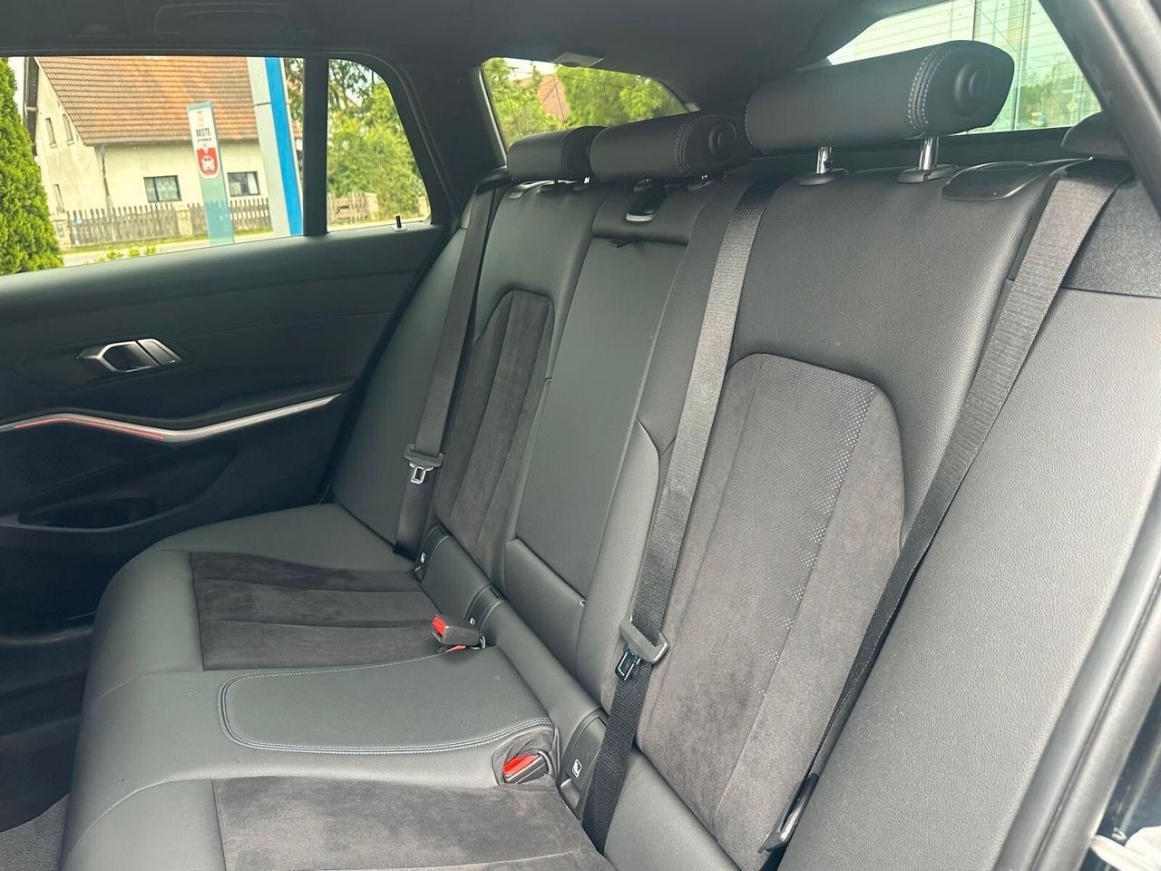 BMW 320d Touring Msport - Samsaru's Car Outlet