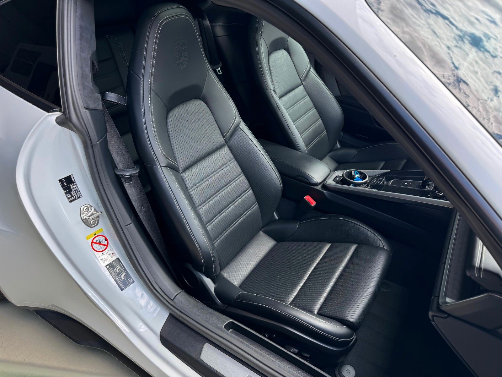 Porsche 992 Turbo - Samsaru's Car Outlet
