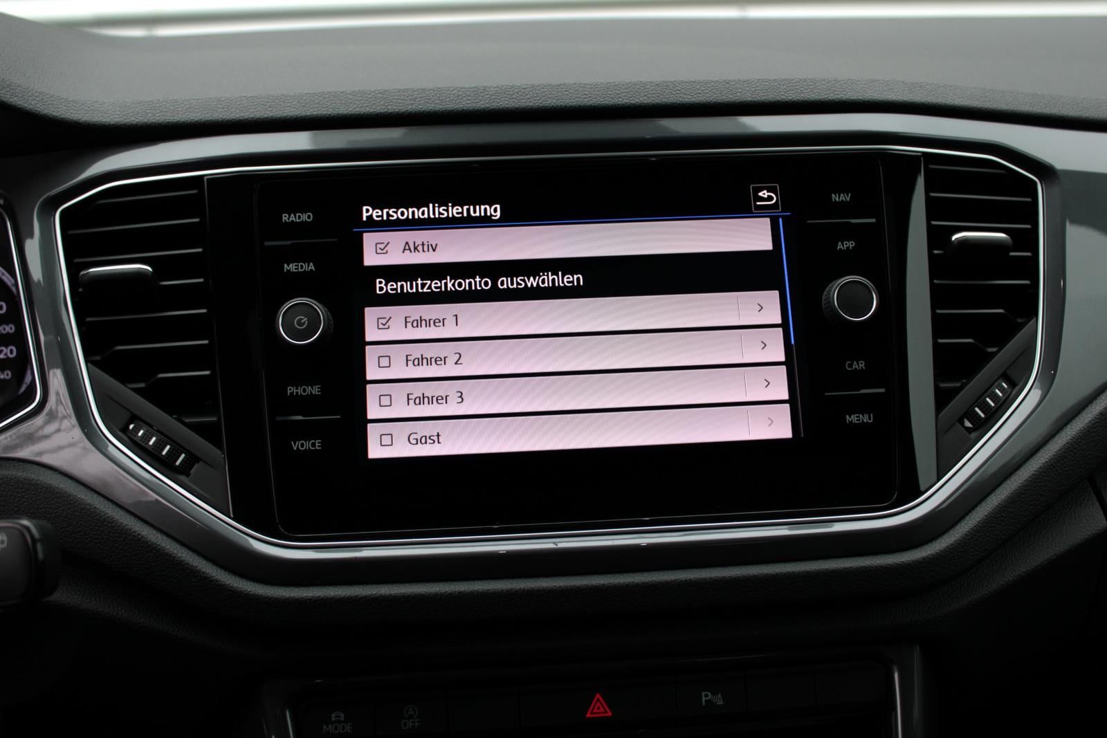 Volkswagen T-ROC 1.5TSI R-Line - Samsaru's Car Outlet
