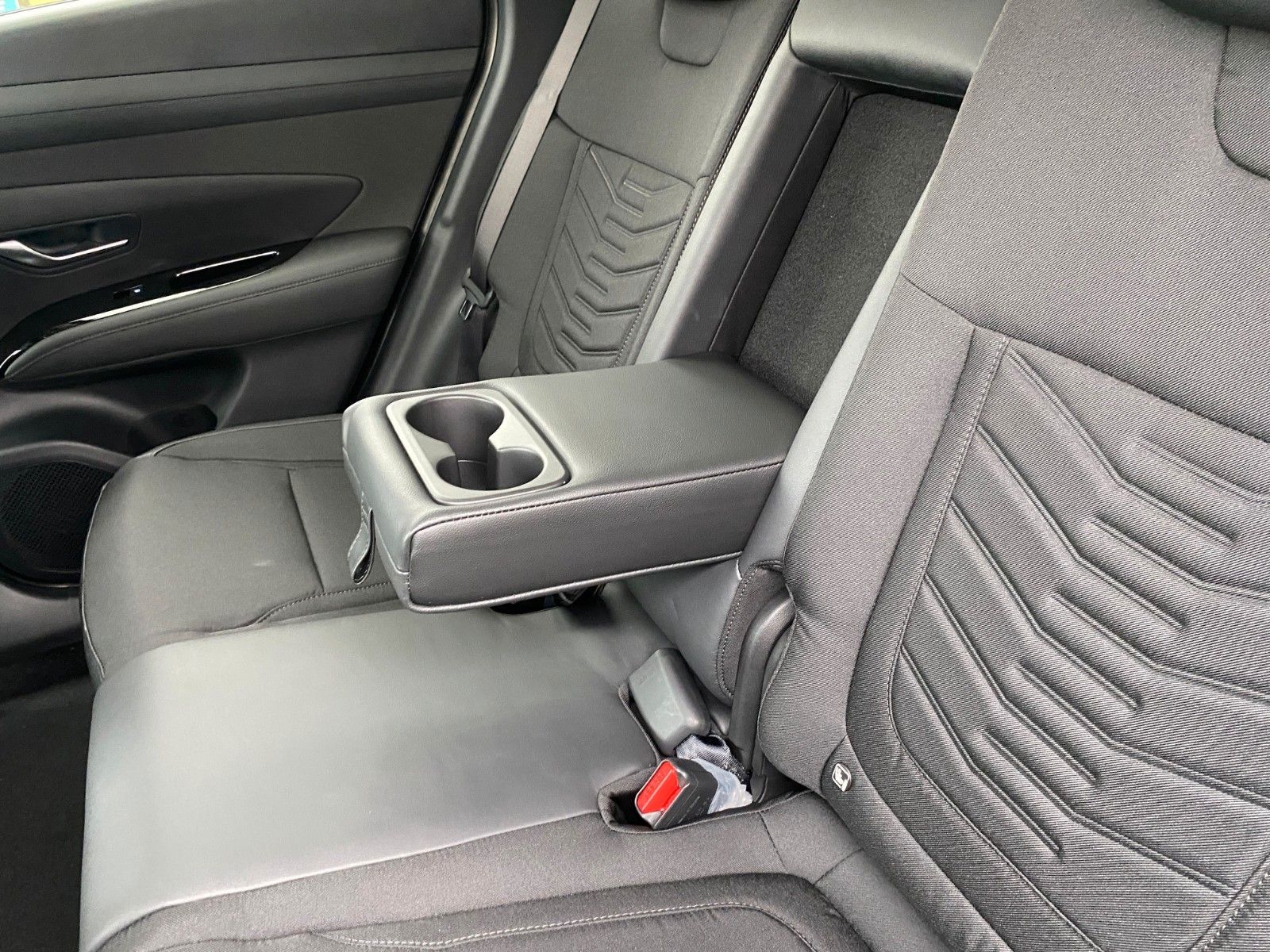 Hyundai Tucson Trend 1.6 T-GDI - Samsaru's Car Outlet