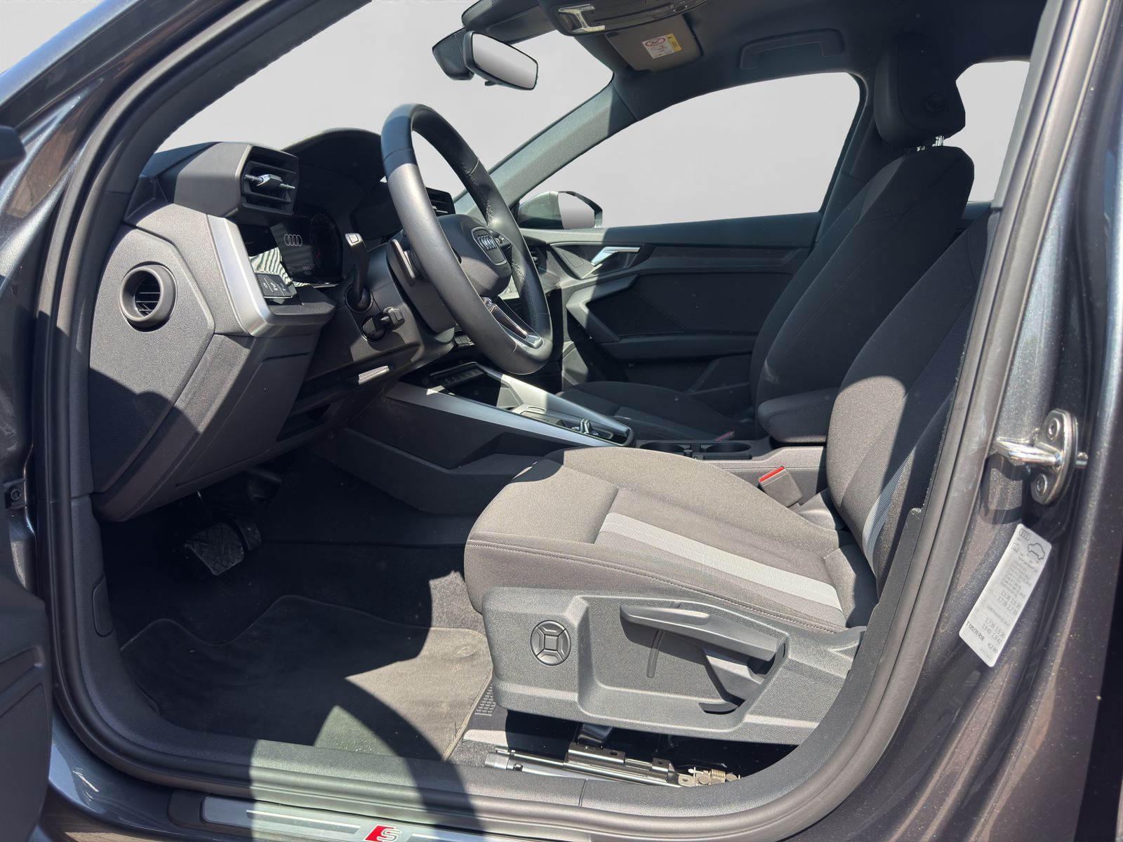 Audi A3 Sportback 35 TFSI S line - Samsaru's Car Outlet