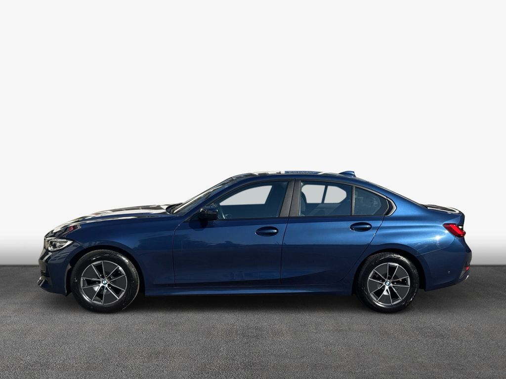 BMW 320i Aut. Advantage - Samsaru's Car Outlet