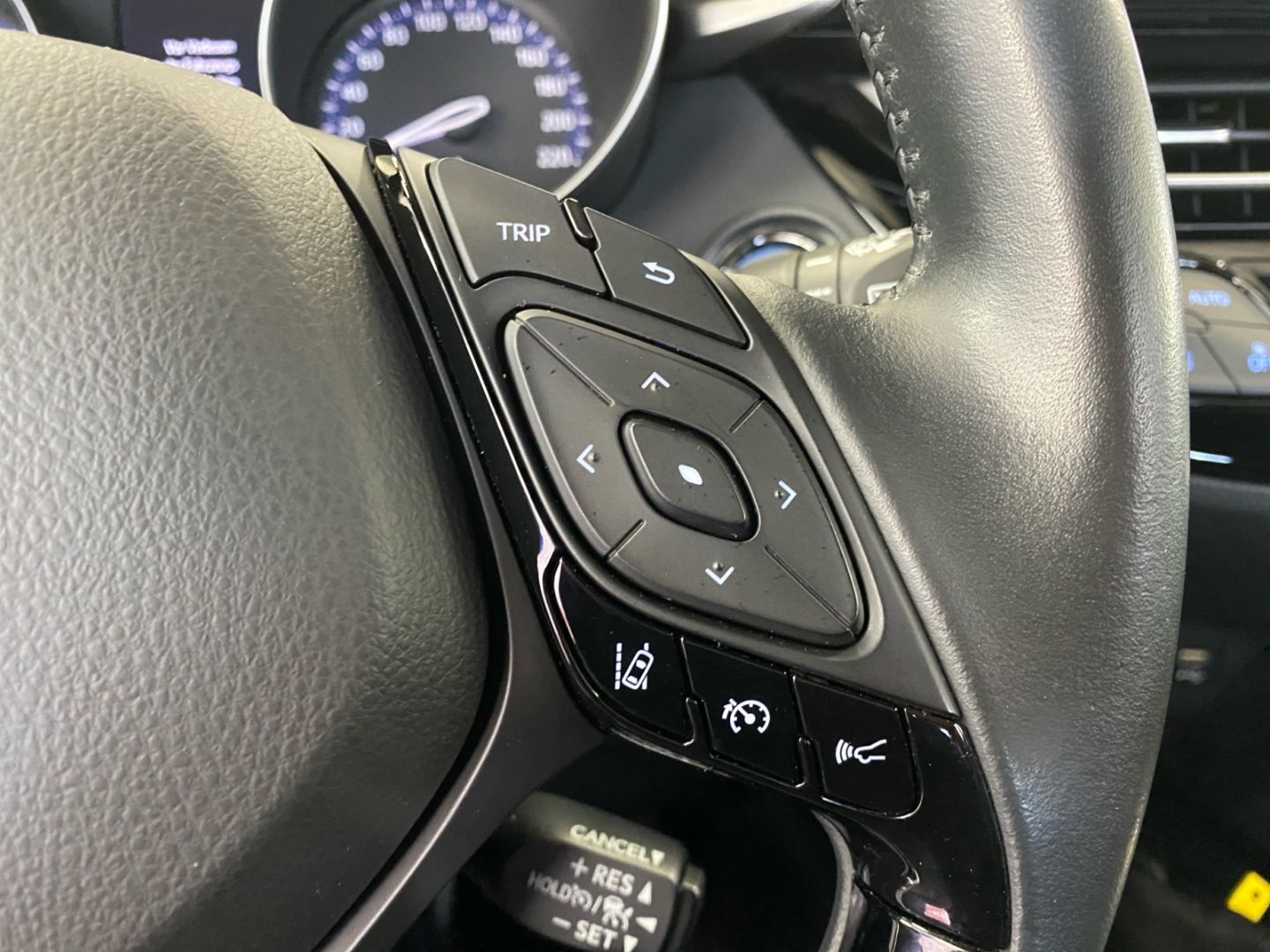 Toyota C-HR 1.8 Hybrid Business-Edition *NAVI*SHZ*Kamer