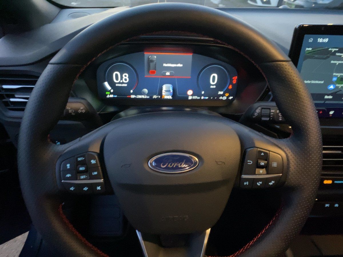 Ford Focus Turnier ST-Line X | Autom. | AHK | Kamera