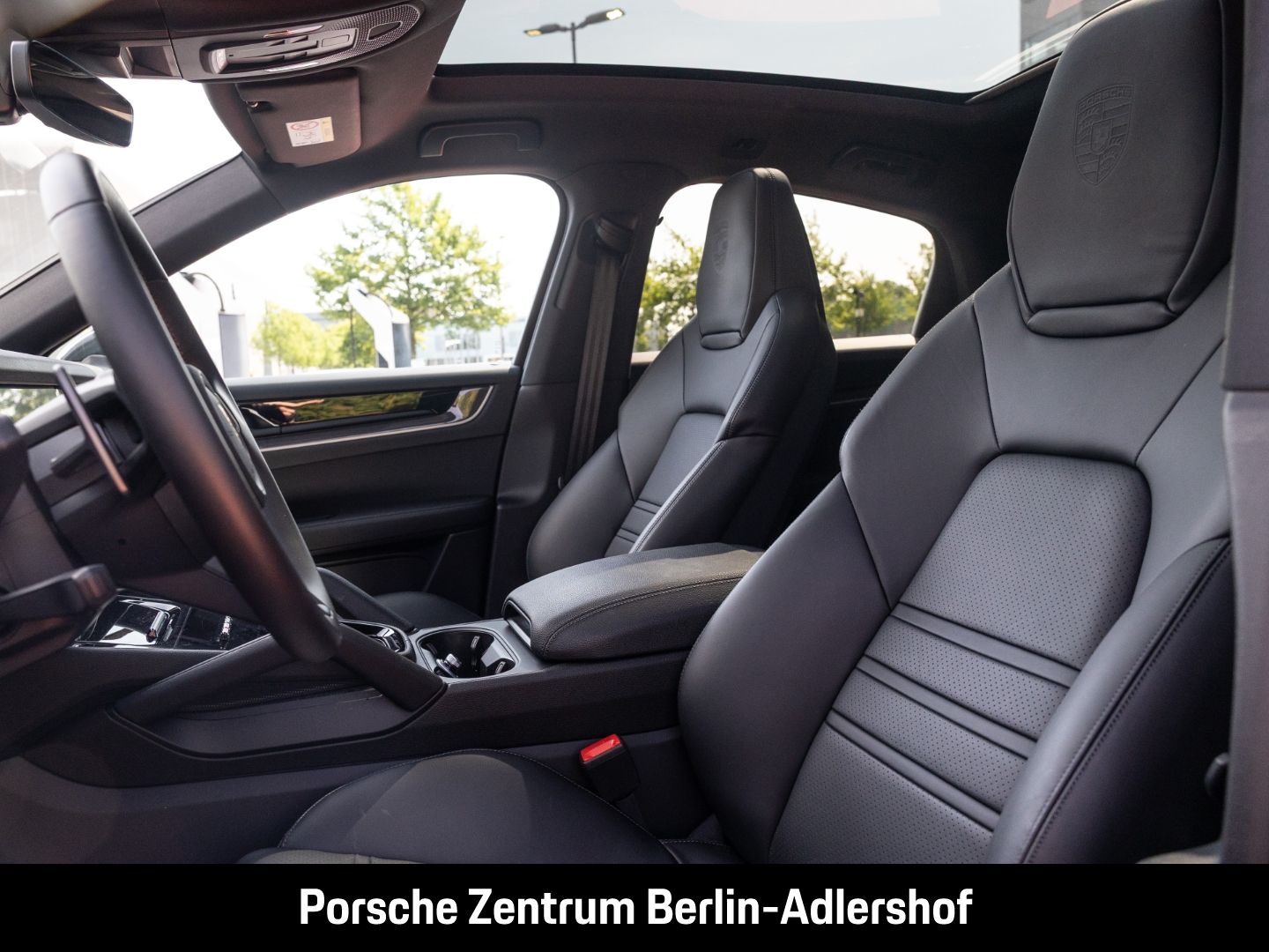 Porsche Cayenne E-Hybrid Coupe Luftfederung Panoramadach