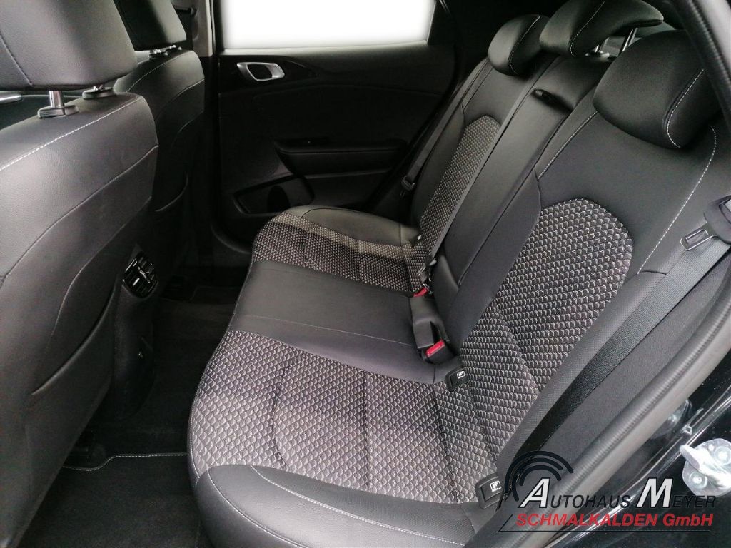 Kia XCeed 1.5T Vision - Samsaru's Car Outlet