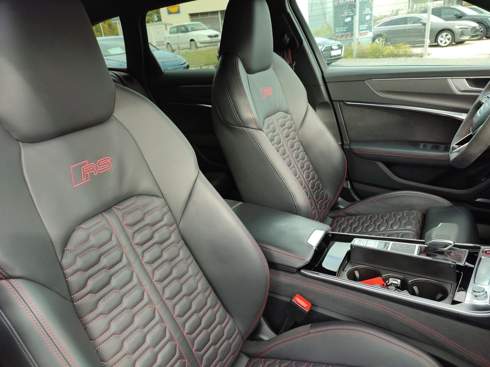 Audi RS 6 Avant quattro*Navi*Matrix*B&O*HUD*PDC*Pano*