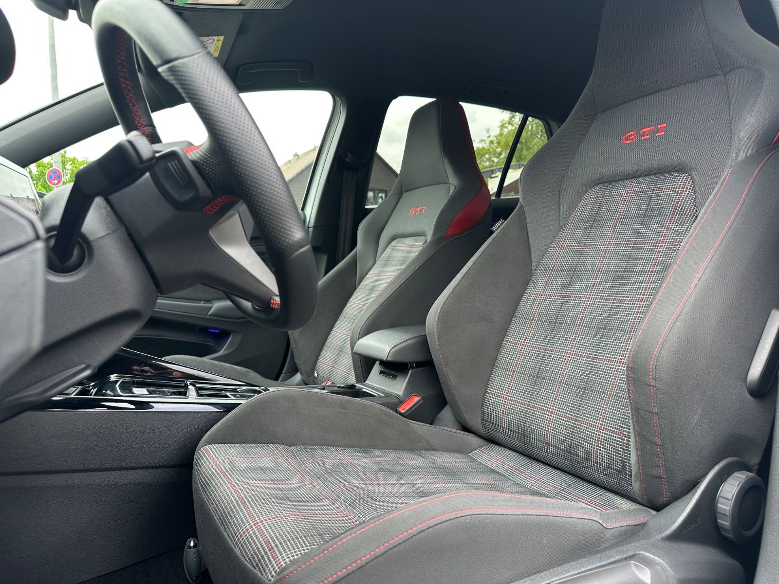 Volkswagen Golf VIII GTI - Samsaru's Car Outlet