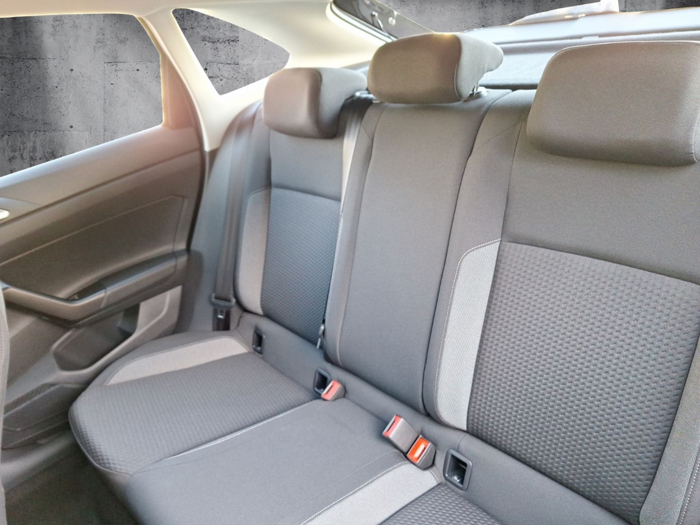 Volkswagen Taigo 1.0 TSI Life - Samsaru's Car Outlet