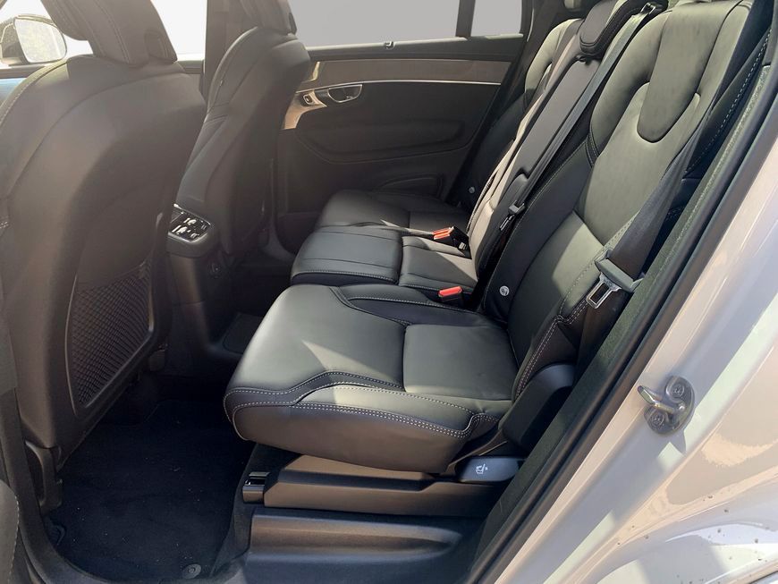 Volvo XC90 T8 AWD Plug-in Hybrid Ultra Dark
