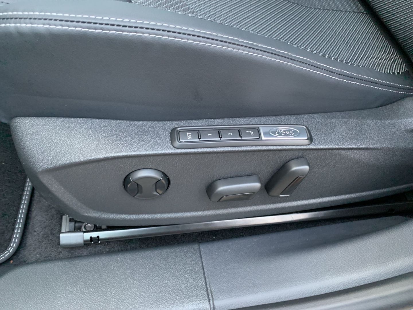 Ford Explorer RWD Extended Range HUD AHK-el. klappb.