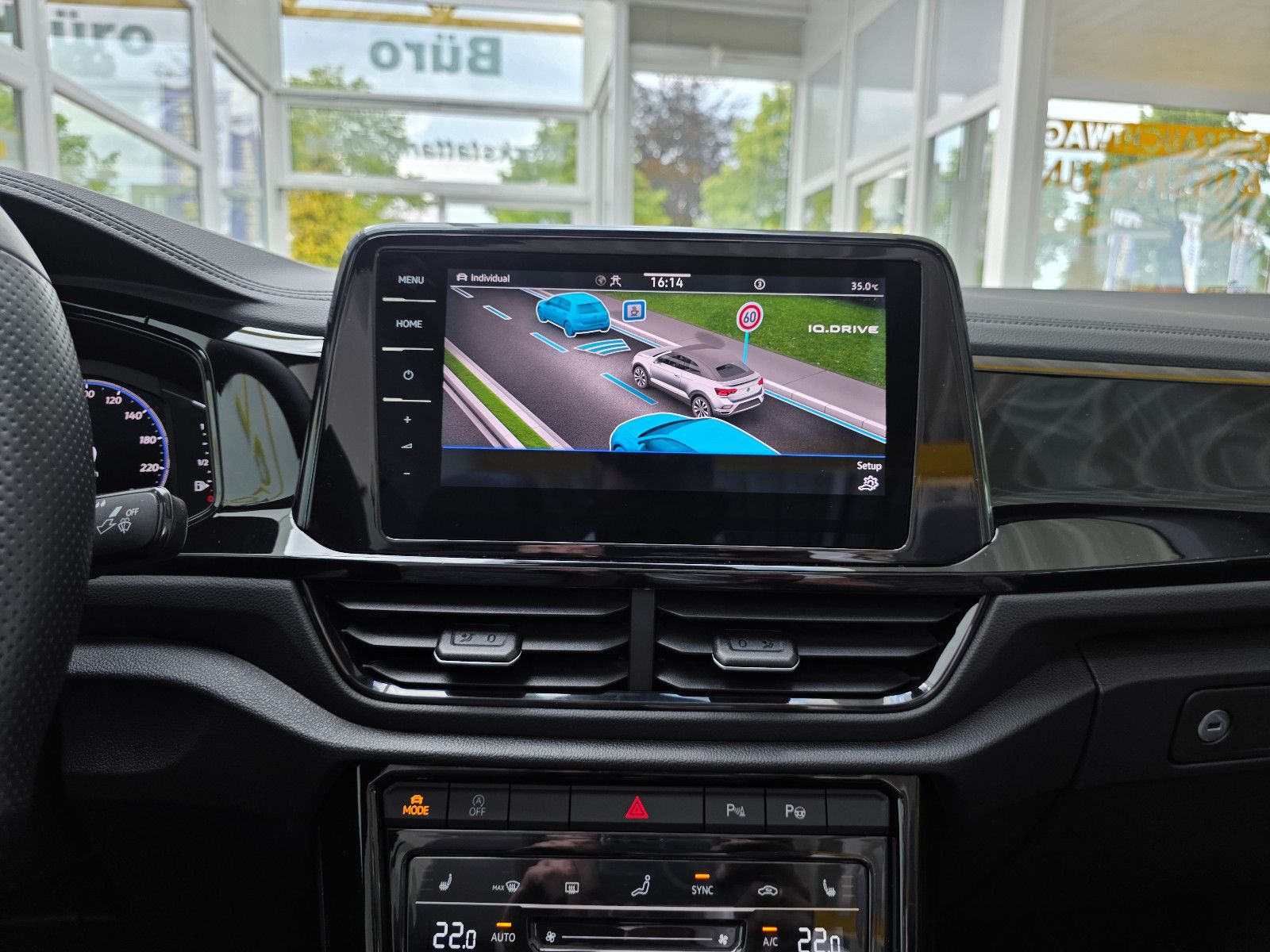 Volkswagen T-Roc R-Line Black - Samsaru's Car Outlet