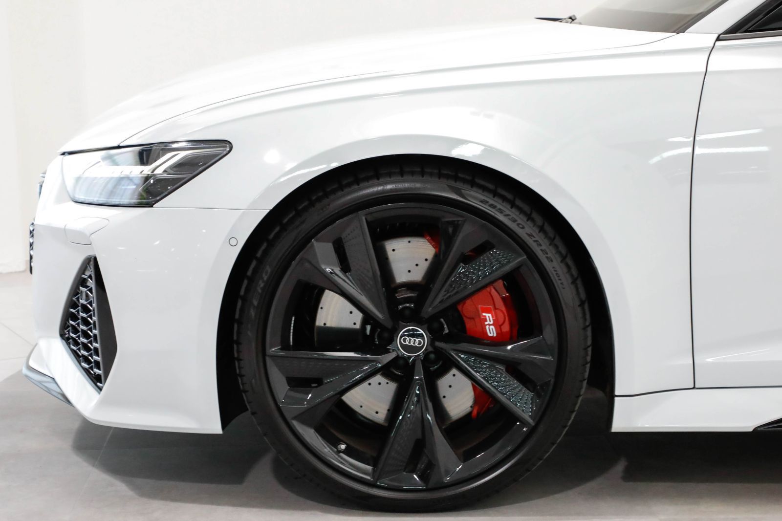 Audi RS 6 Avant performance AHK Pano HUD Matrix B&O