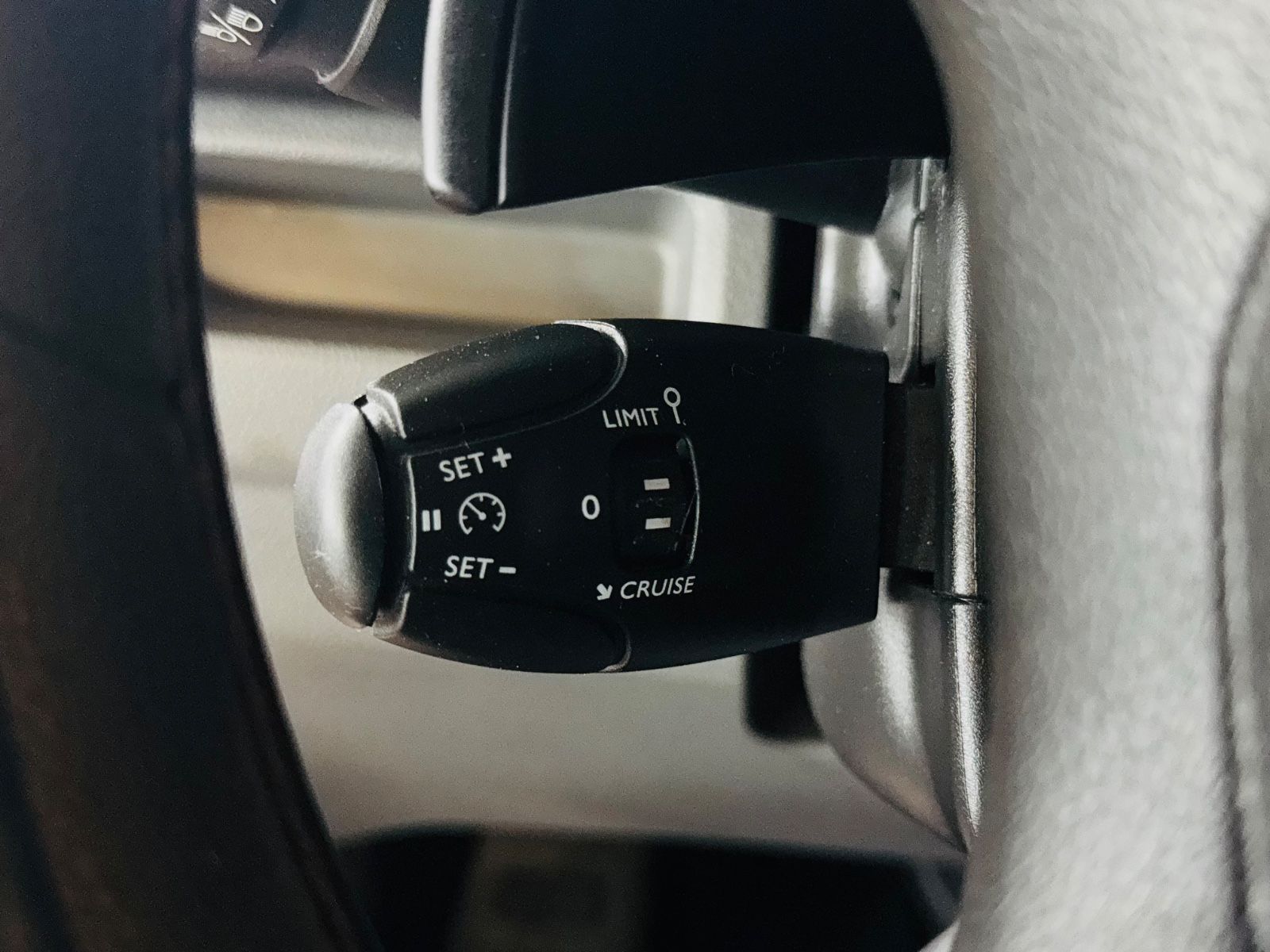 Peugeot Expert Kasten Premium - Samsaru's Car Outlet