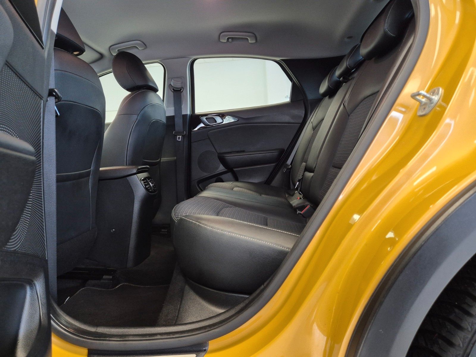 Kia XCeed 1.6 CRDI Spirit Sport - Samsaru's Car Outlet