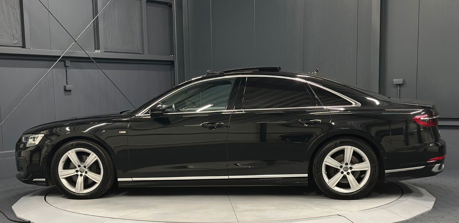 Audi A8 50 TDI quattro S-Line - Samsaru's Car Outlet