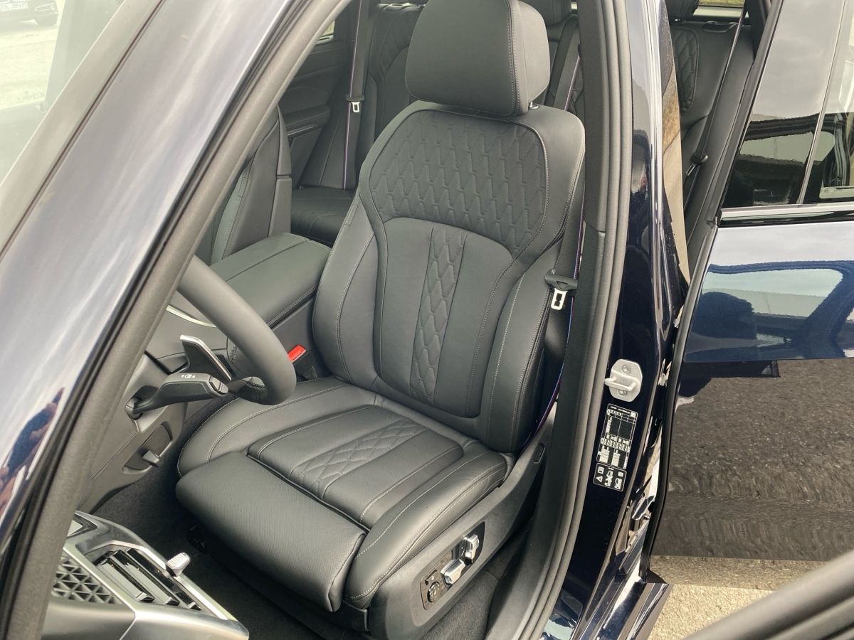 BMW X5 xDrive40d M-Sport AHK KeyLess Pano DA Prof Ai