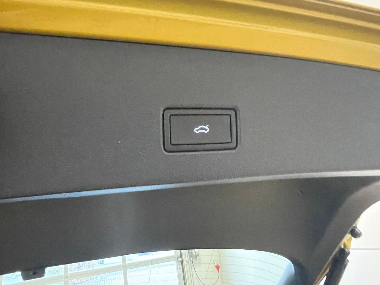 Volkswagen T-Roc 1.5 TSI Active - Samsaru's Car Outlet