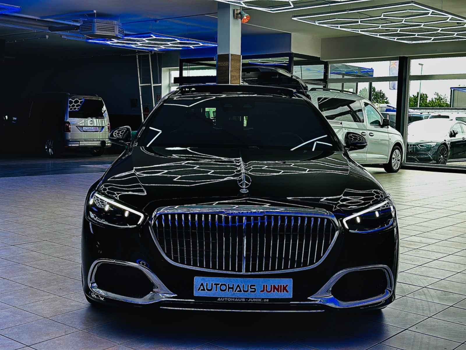 Mercedes-Benz S 580 Maybach - Samsaru's Car Outlet