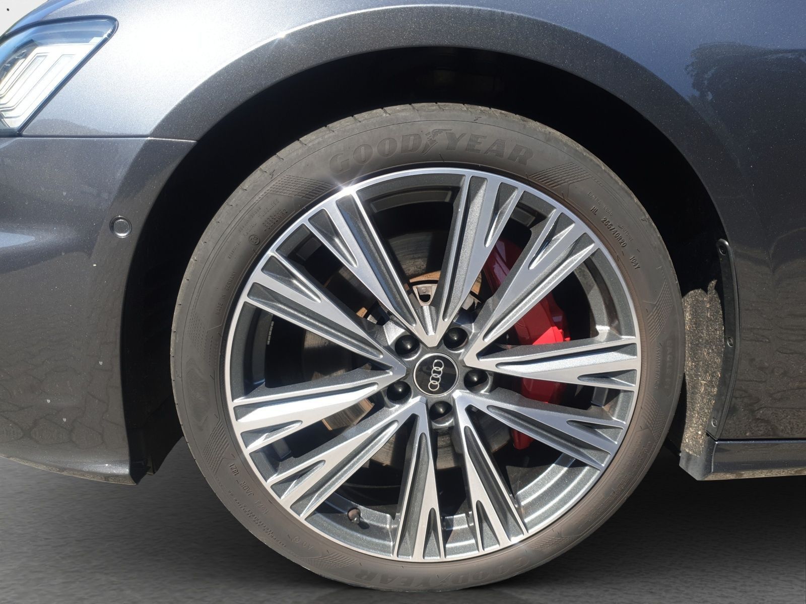 Audi A6 Avant 55 TFSI e quattro Sport - Samsaru's Car Outlet