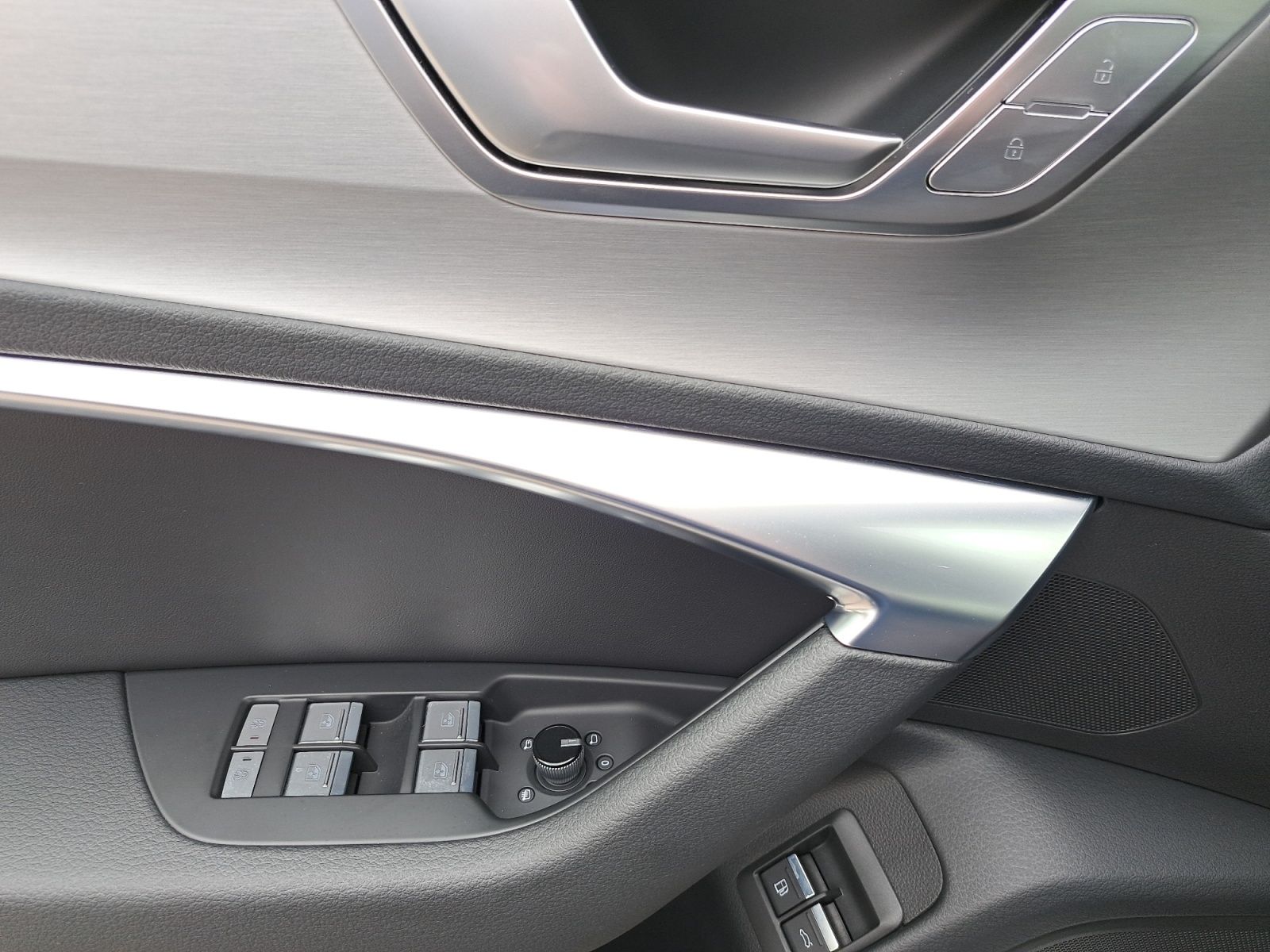 Audi A6 Avant 55 TFSIe quattro S tronic - Samsaru's Car Outlet