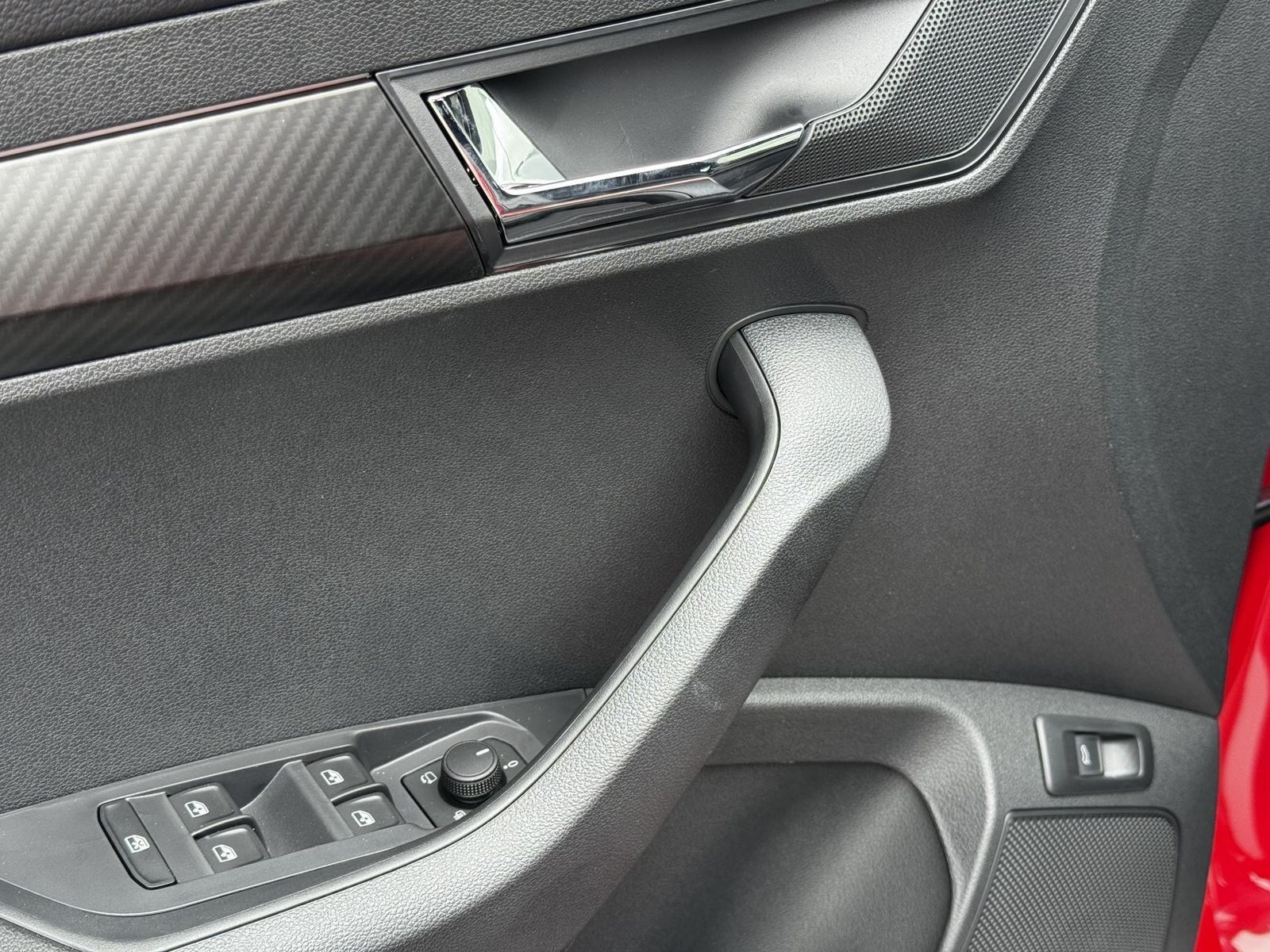 Skoda Karoq 1,5 TSI DSG Sportline 2ZKlimaautomatik ...