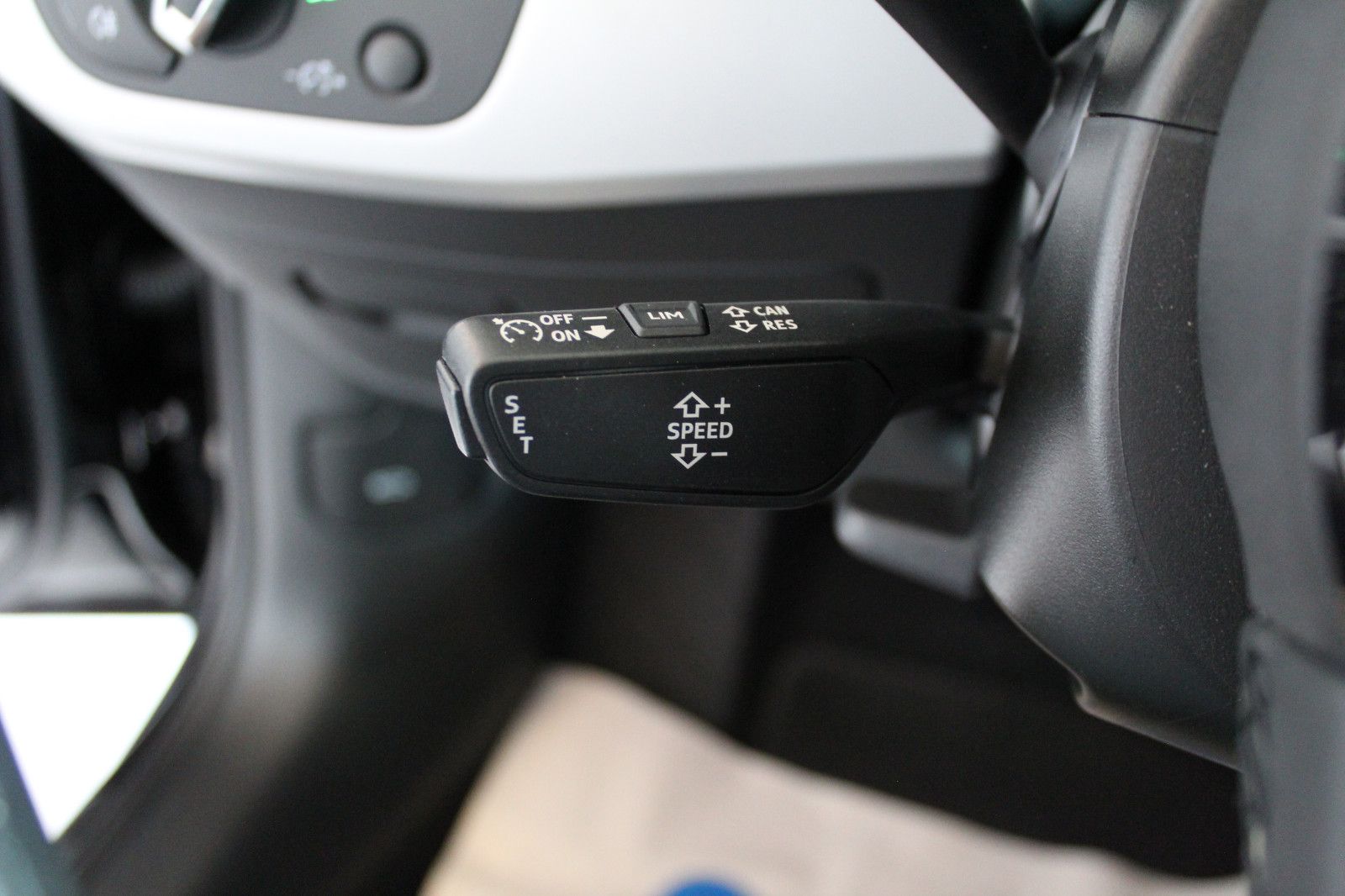 Audi A4 Avant 40 TFSI S tronic advanced - Samsaru's Car Outlet