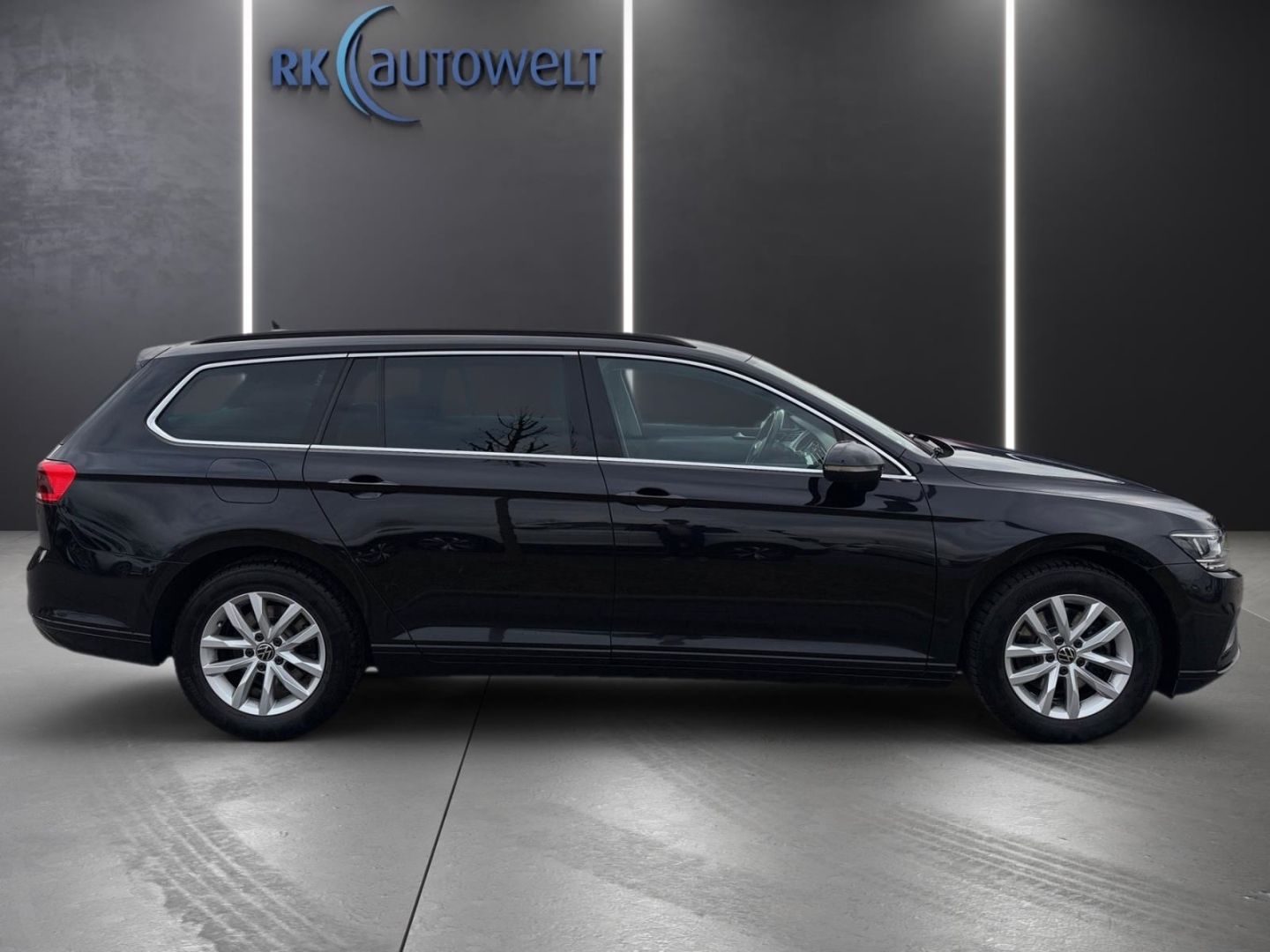 Volkswagen Passat 2.0 TDI DSG - Samsaru's Car Outlet