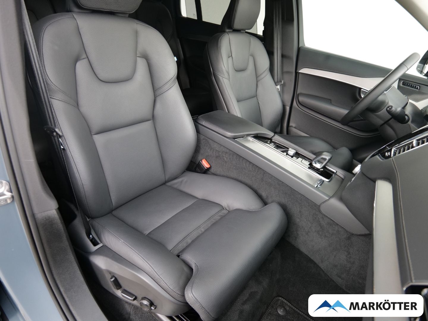 Volvo XC90 T8 AWD Recharge Plus Dark 7-Sitzer/Four-C