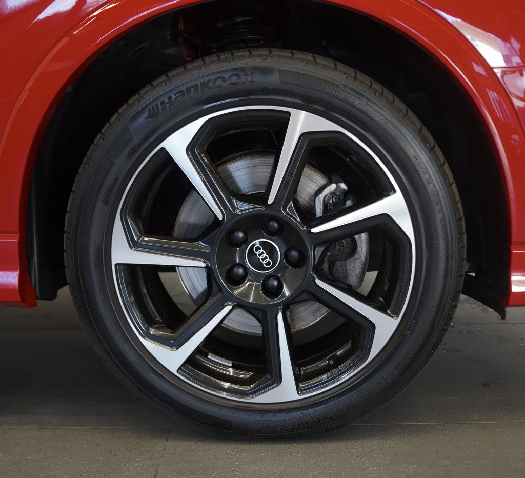 Audi Q3 40 TDI q. Sportback S line - Samsaru's Car Outlet
