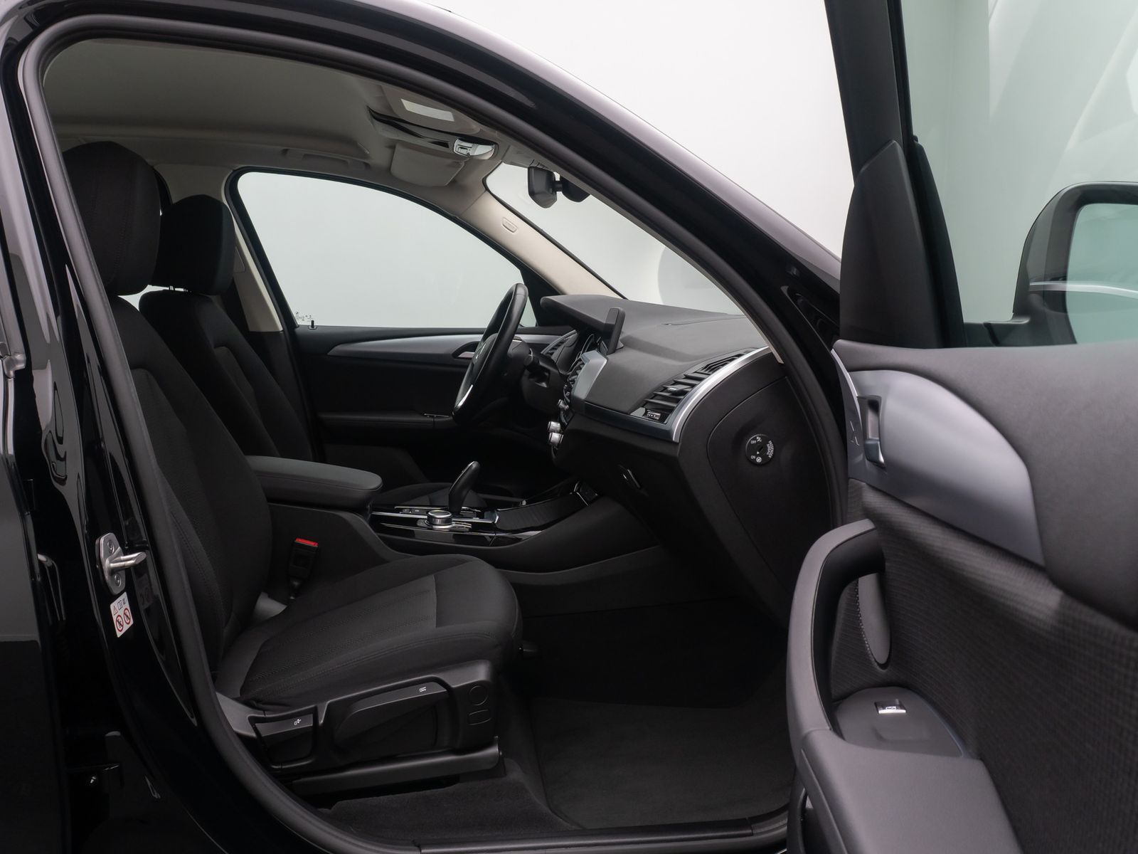 BMW X3 xD30e Kamera HUD DAB Komfort Sport LED 18Zoll