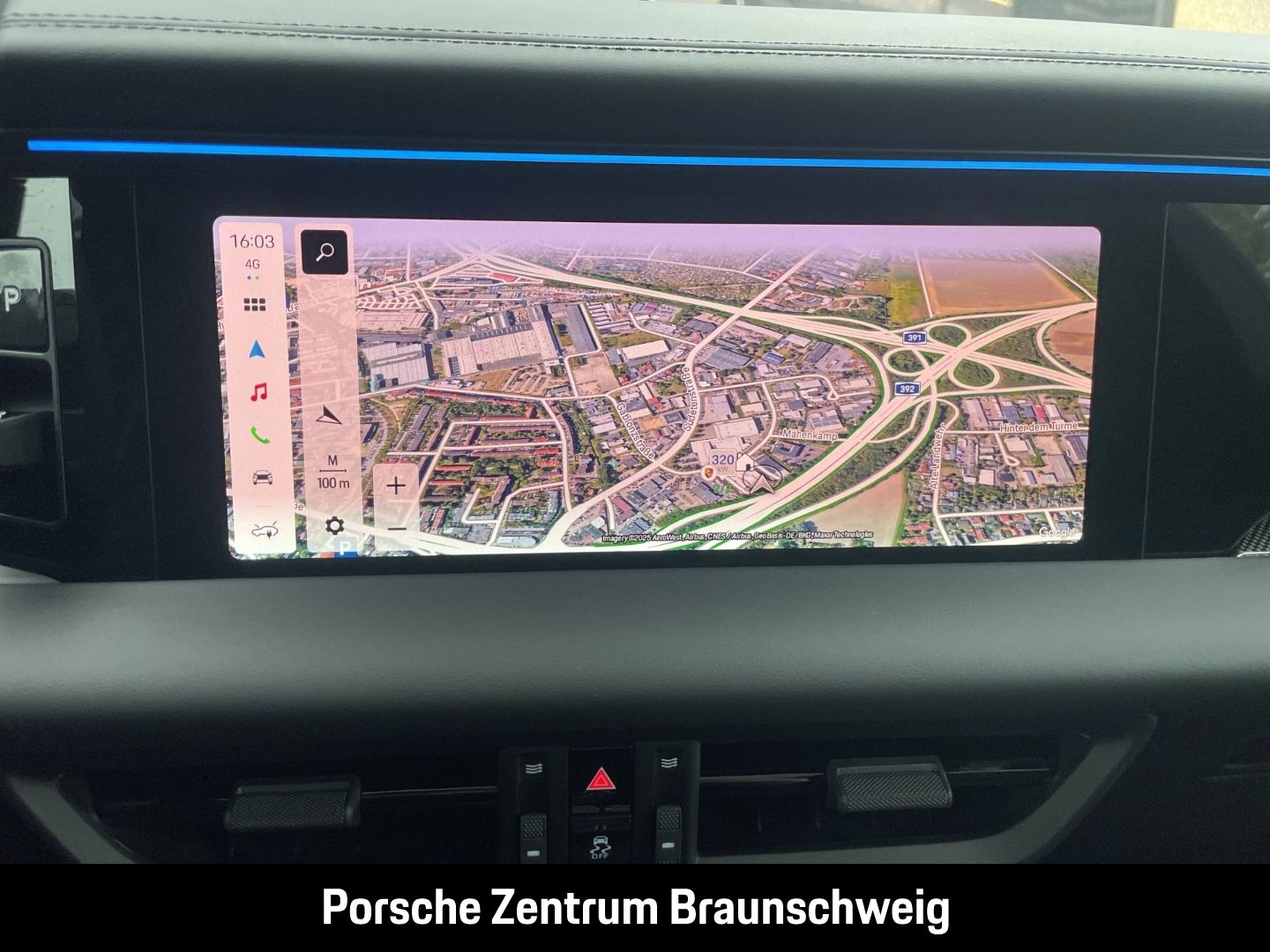 Porsche Macan Turbo BOSE Luftfederung Panoramadach LED