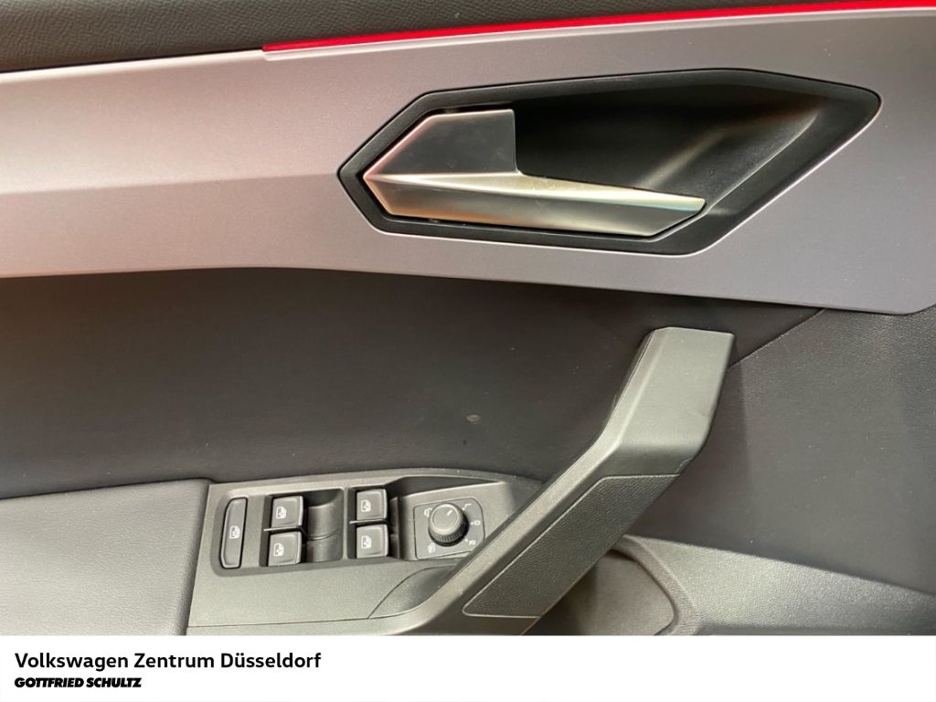 Seat Leon ST 2.0 TDI DSG AHK Navi Kamera Sitzheiz