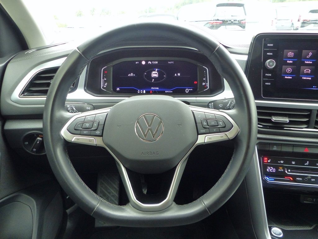 Volkswagen T-Roc 1.0 TSI Life - Samsaru's Car Outlet