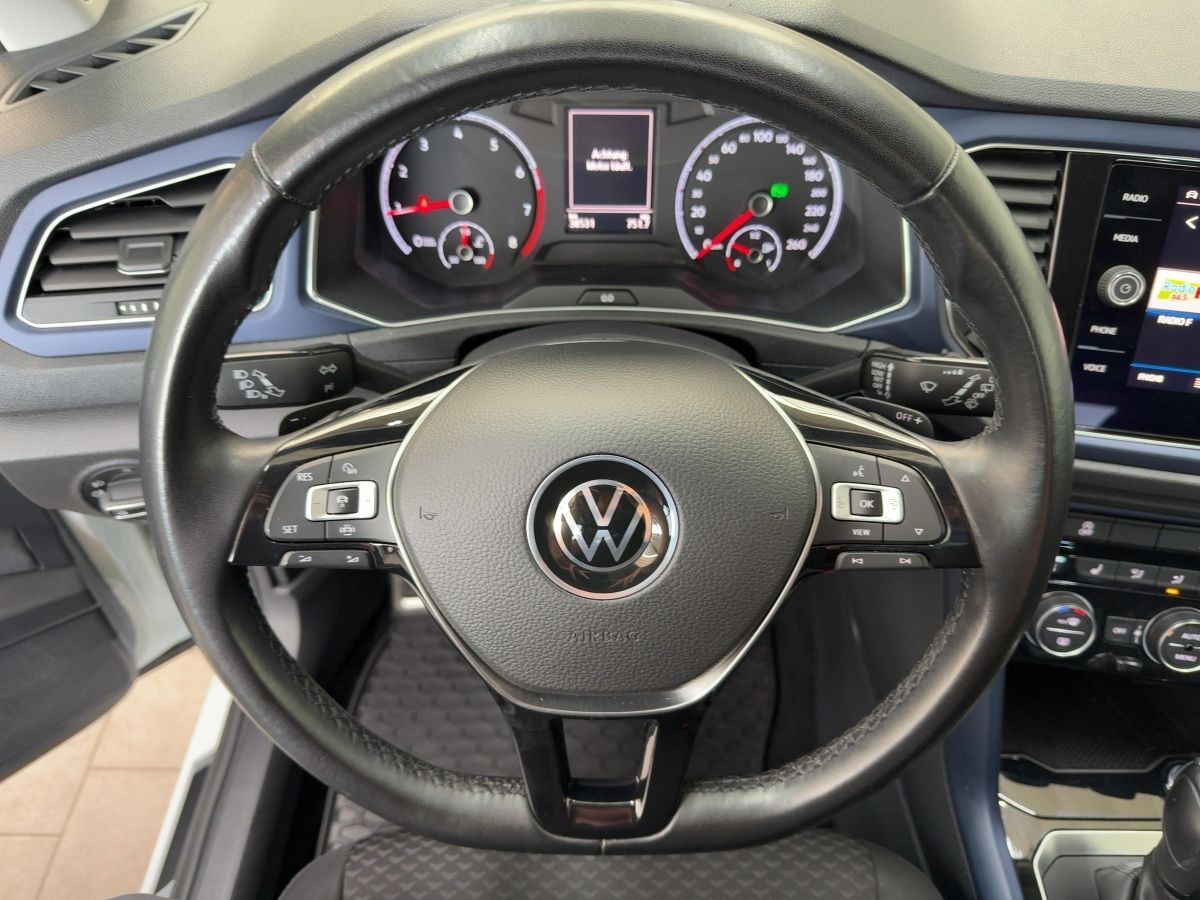 Volkswagen T-Roc 1.5 TSI DSG United - Samsaru's Car Outlet