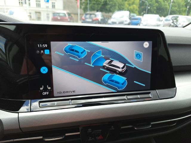 Volkswagen Golf VIII Variant 1.5 eTSI DSG - Samsaru's Car Outlet