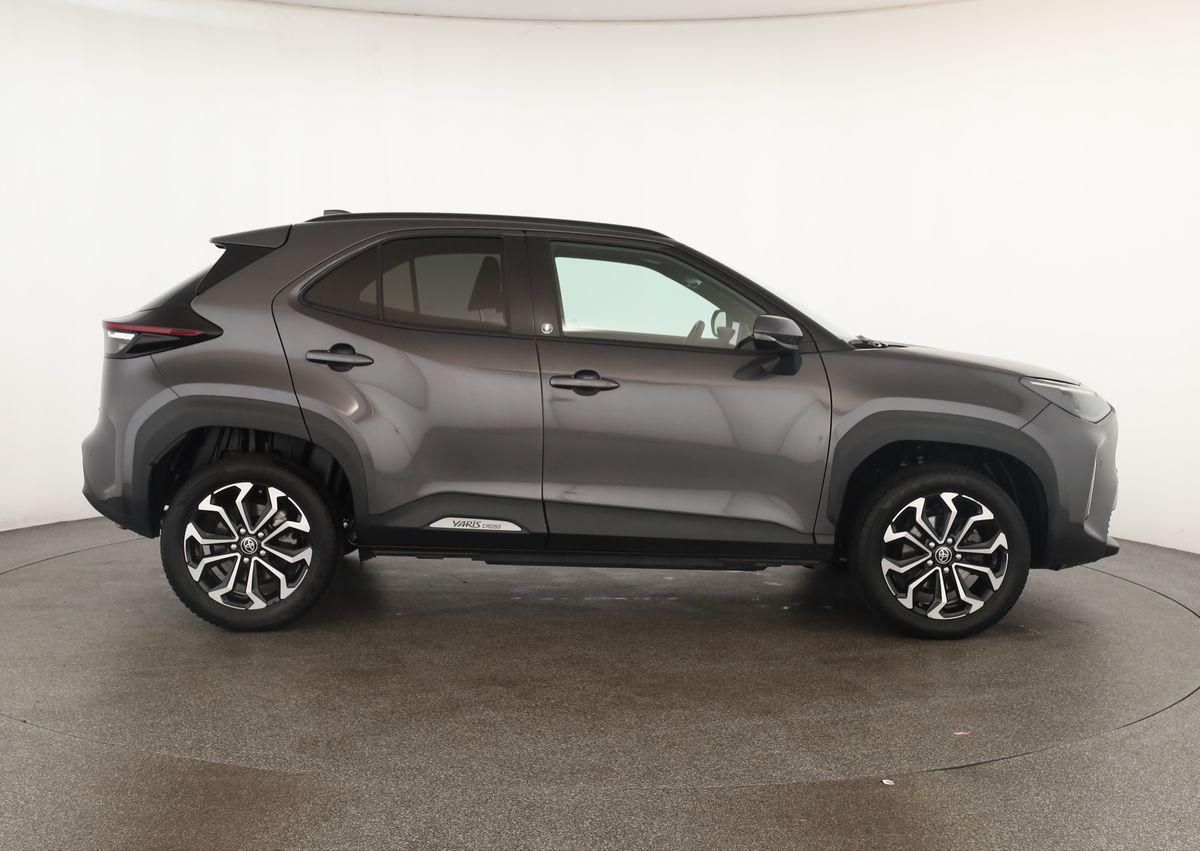 Toyota Yaris Cross CVT Team D LED Navi SHZ iACC Kam 17"