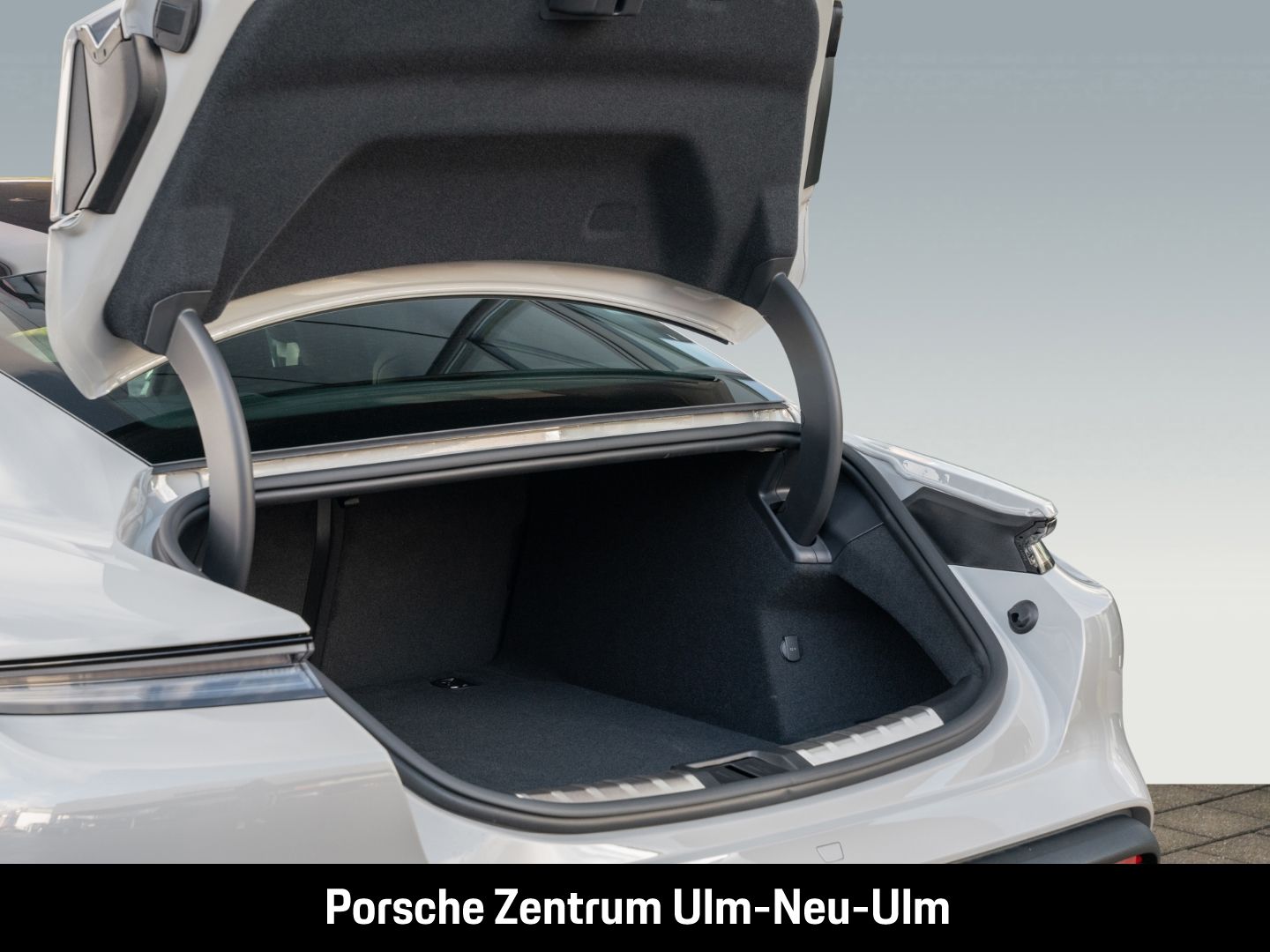 Porsche Taycan 4S Hinterachslenkung  HD-Matrix LED InnoD