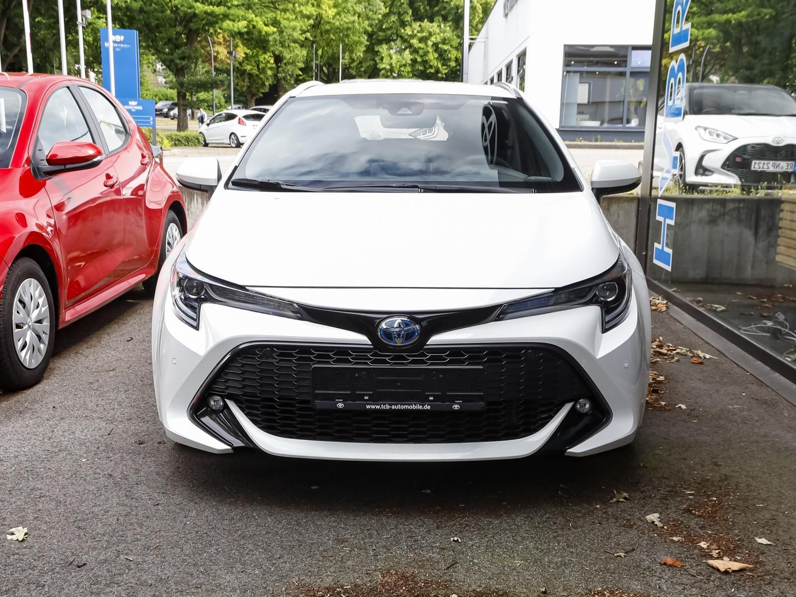 Toyota Corolla 1.8 TS HYBRID - Samsaru's Car Outlet