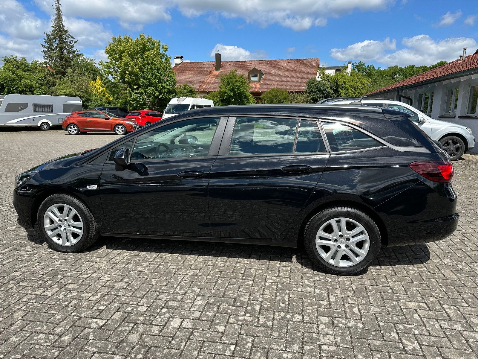 Opel Astra K 1.4 Turbo Sports Tourer Edition - Samsaru's Car Outlet