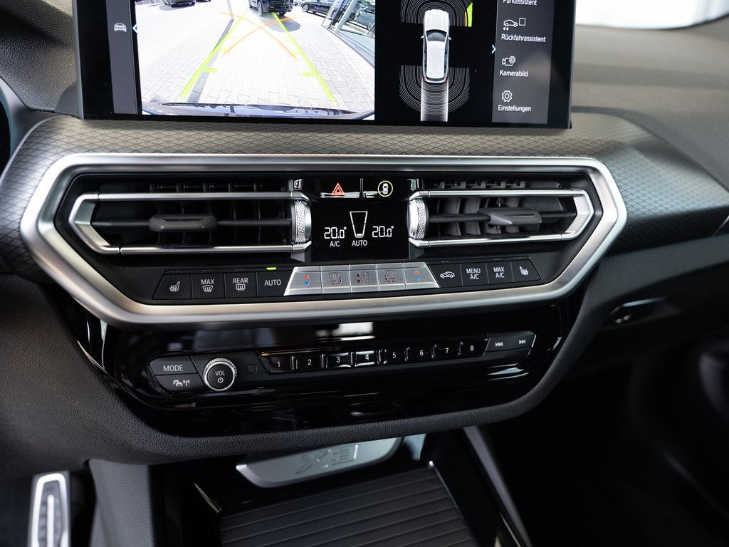 BMW X3 xDrive 30e M-Sportpaket - Samsaru's Car Outlet