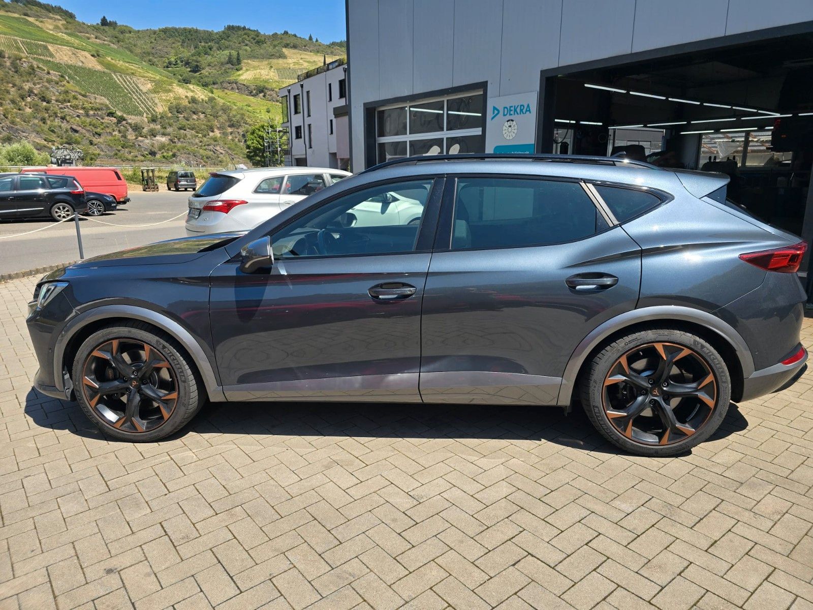 Cupra Formentor VZ 4Drive Exclusiv - Samsaru's Car Outlet