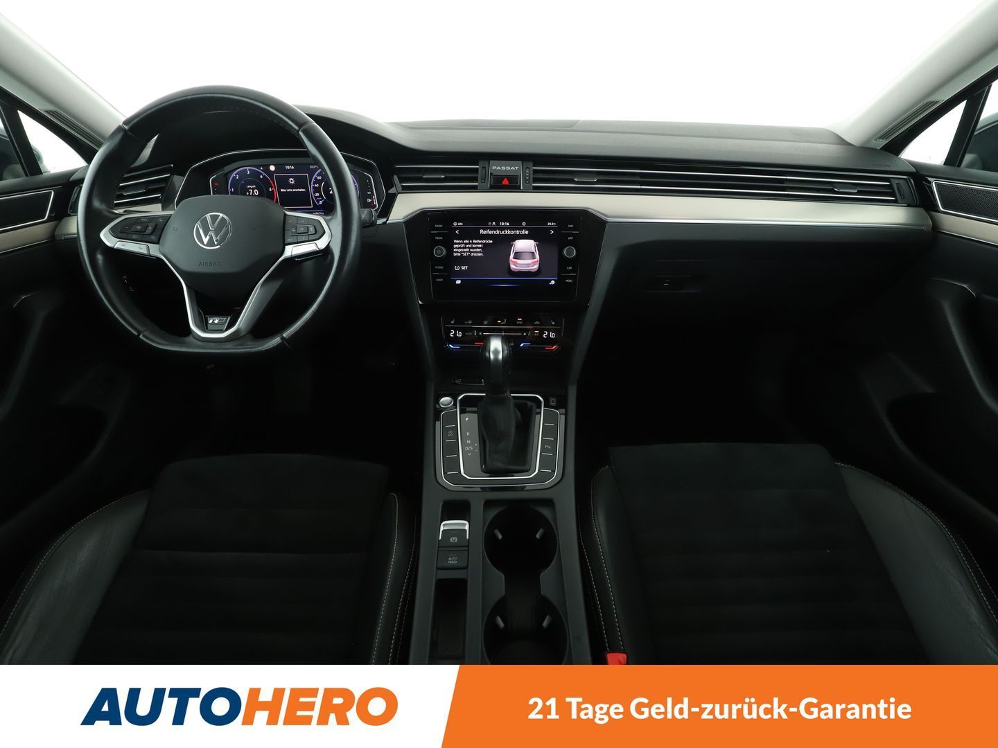 Volkswagen Passat 2.0 TDI Elegance Aut. - Samsaru's Car Outlet