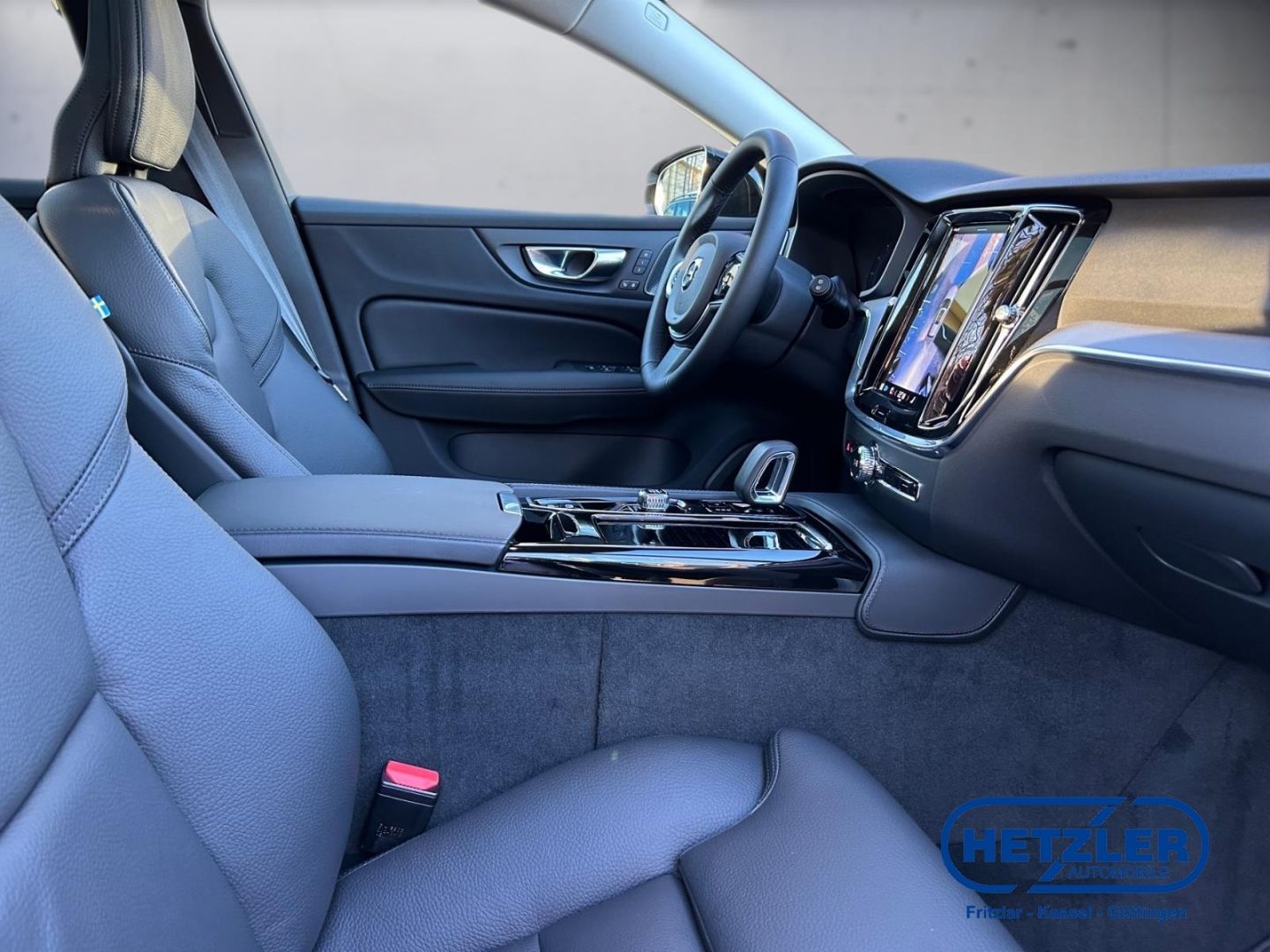 Volvo V60 Kombi Plus Dark Recharge Plug-In Hybrid AWD