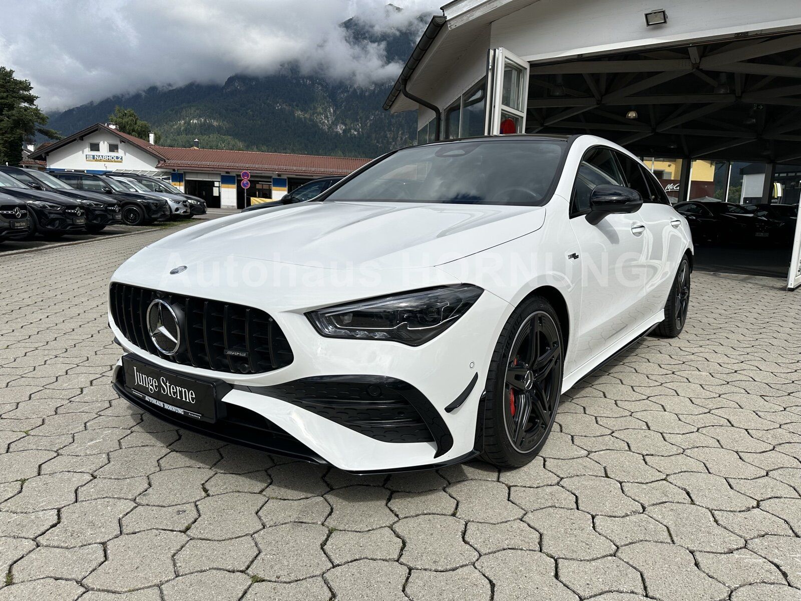 Mercedes-Benz CLA35 AMG 4M - Samsaru's Car Outlet