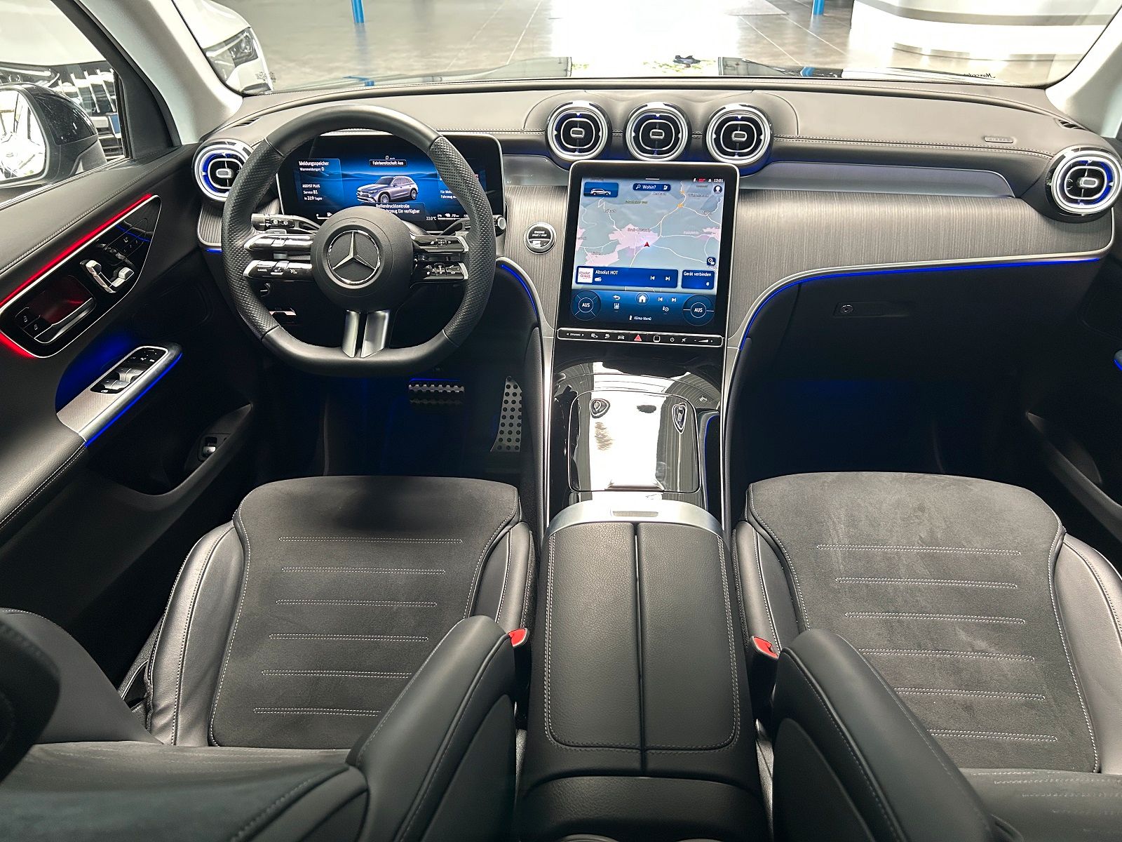 Mercedes-Benz GLC 300 e 4M AMG - Samsaru's Car Outlet