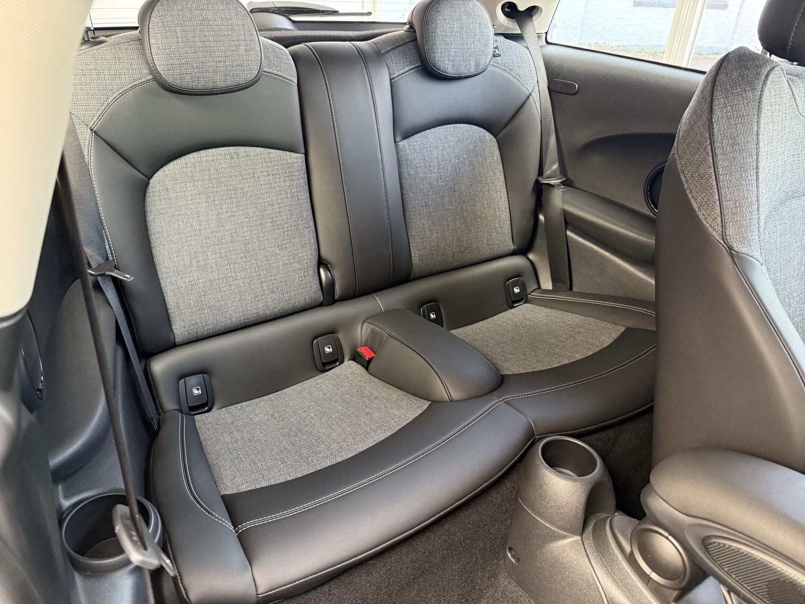 MINI Cooper Sport Resolute Edition - Samsaru's Car Outlet