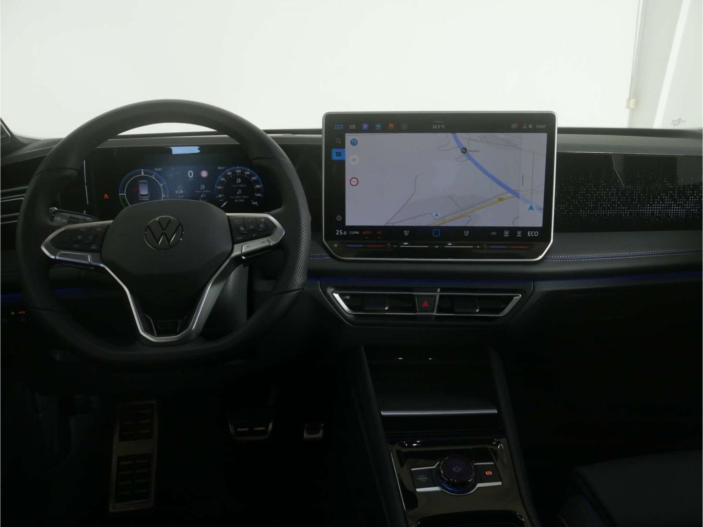 Volkswagen Tiguan 1.5 eHybrid R-Line Black Style PANO/AHK