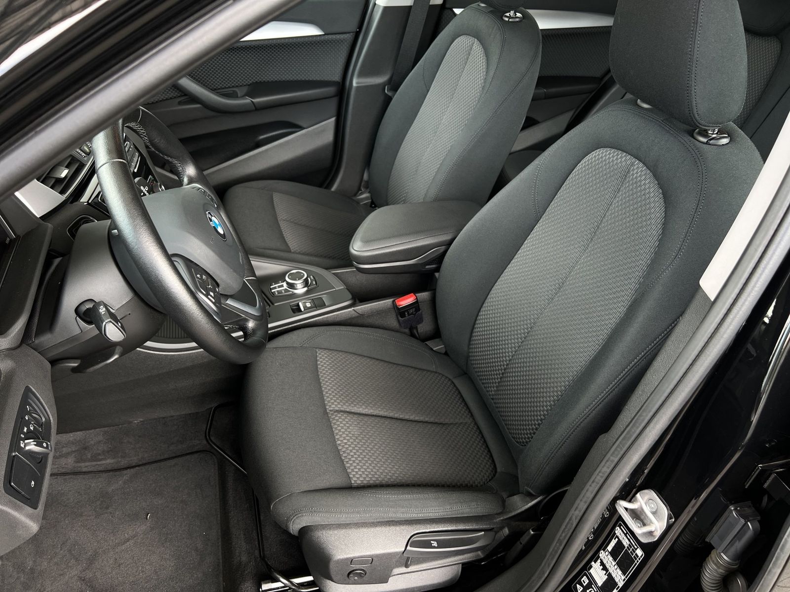 BMW X1 xDrive18d Advantage - Samsaru's Car Outlet