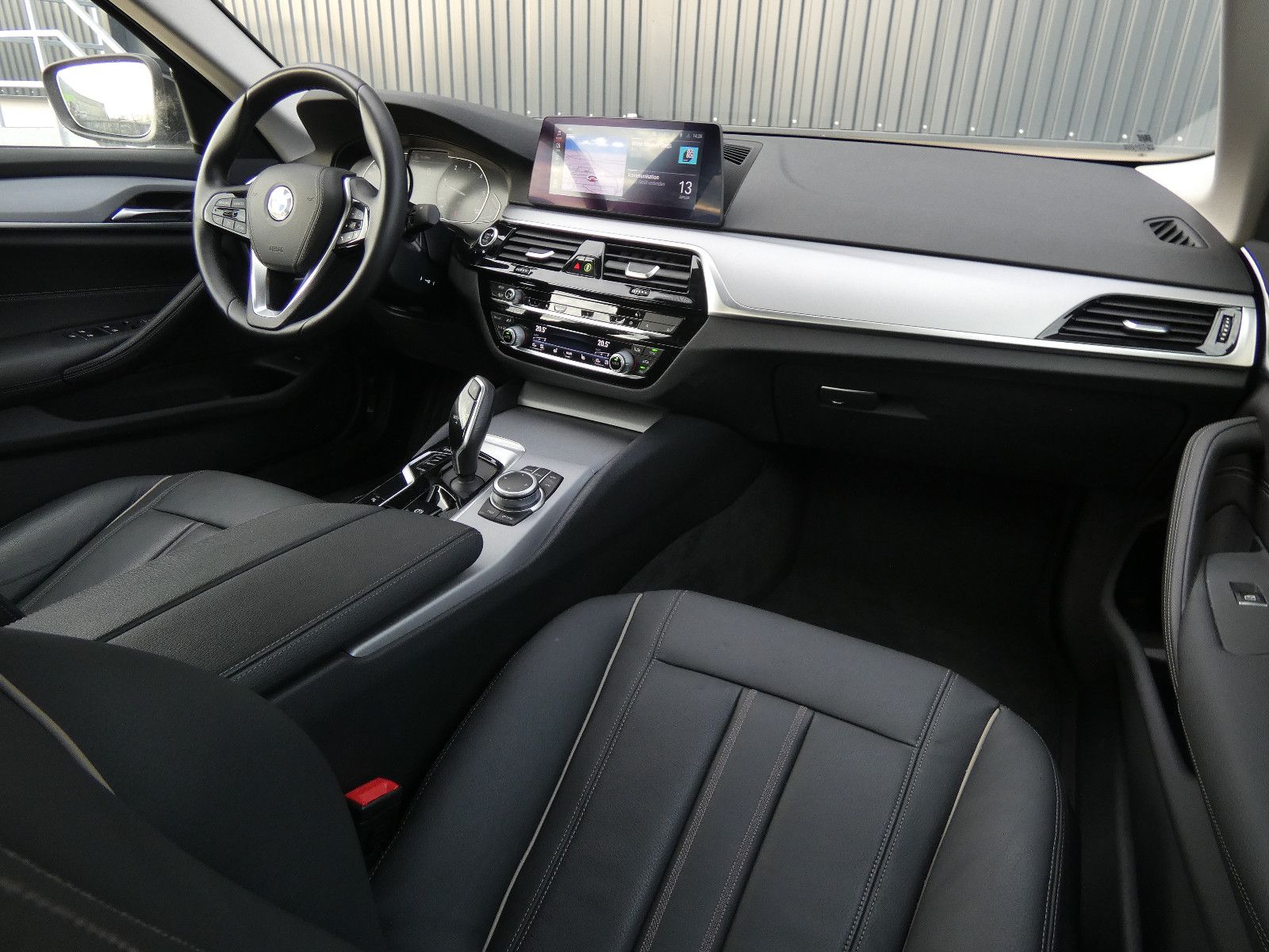 BMW 520d xDrive LED Leder Navi Kamera 1-Hand Facelif